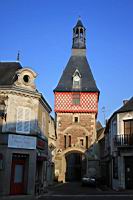 Saint-Fargeau, Porte dans la ville (001)
